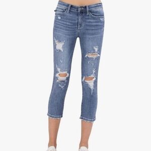 Judy Blue Mid Rise Destroyed Skinny Fit Capri Jeans Size 5 Size 27